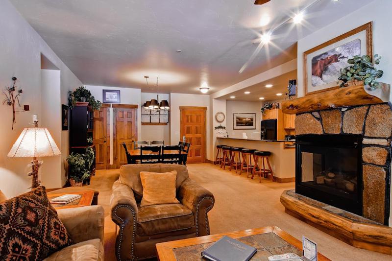 Champagne Lodge 3108